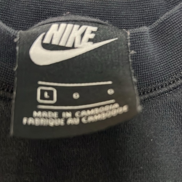 Women’s Nike Animal Print Sweatshirt - Picture 4 of 5